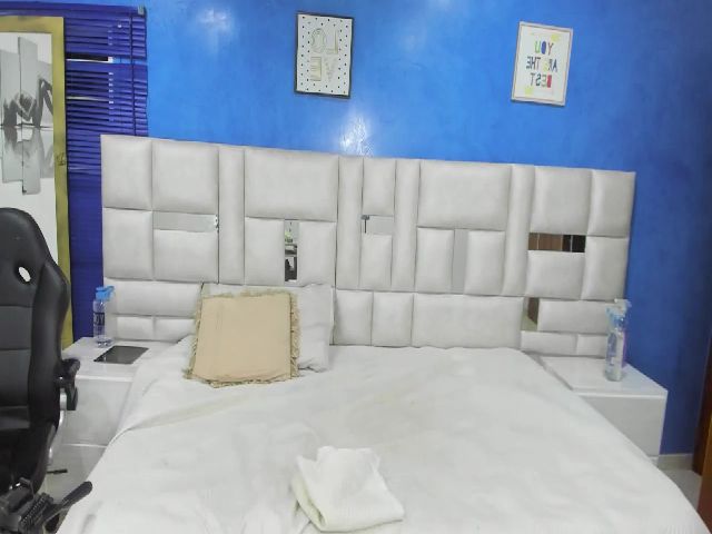 Live sex webcam photo for Scarlet_corte #252792971