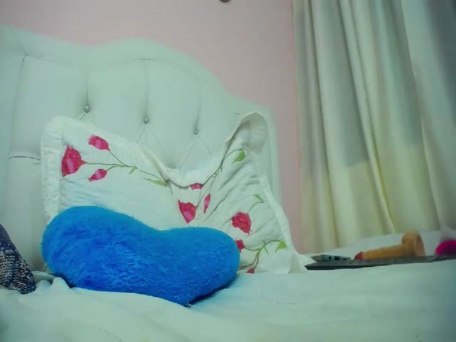 Live sex webcam photo for Petite_camila #287864797