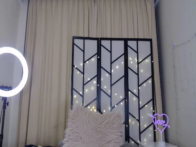 Live sex webcam photo for Missy_matrix #257500758