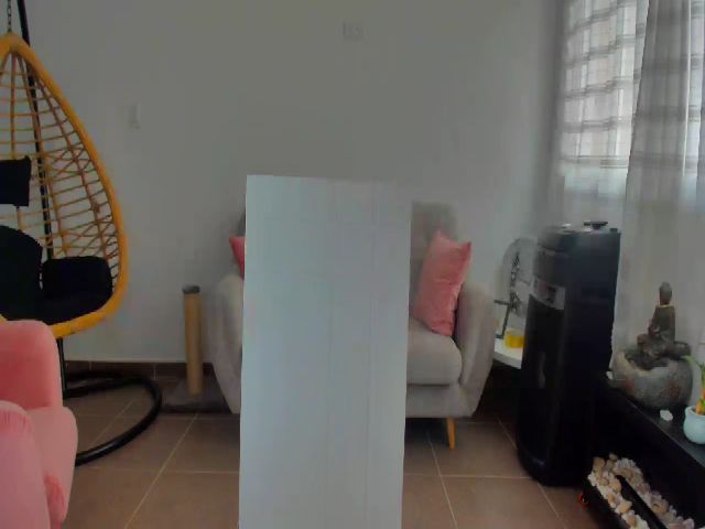 Live sex webcam photo for Saritaa__ #255129930