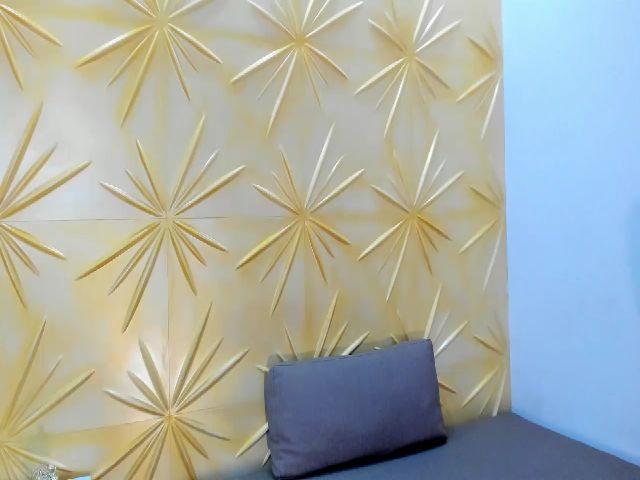 Live sex webcam photo for Tamy_Roman #256128717