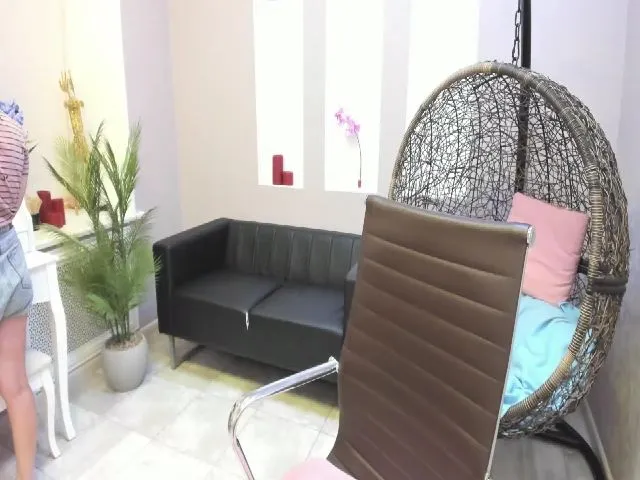 Live sex webcam photo for StunningKelly #255254498