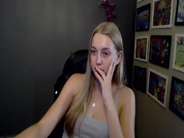 Live sex webcam photo for LUSTerica #260612369