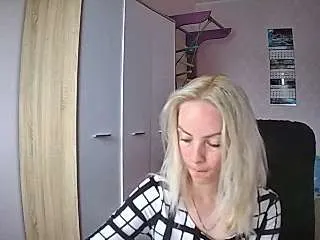 Live sex webcam photo for SabrinaJack #244465691