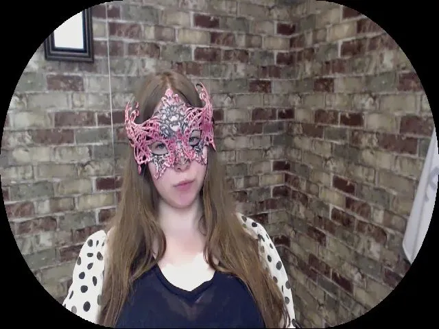 Live sex webcam photo for MollyMey #263910918