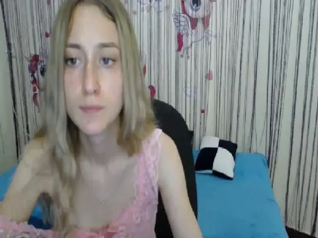 Live sex webcam photo for LinaRum__ #265468125