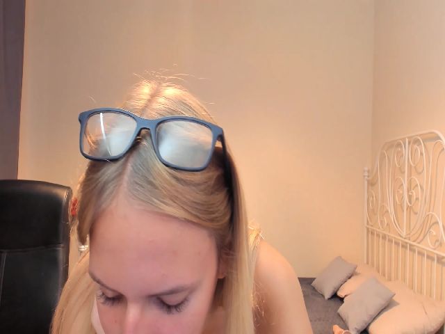 Live sex webcam photo for O1iv1a #262234242