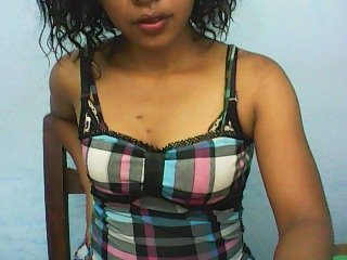 Live sex webcam photo for melinahot #240670534