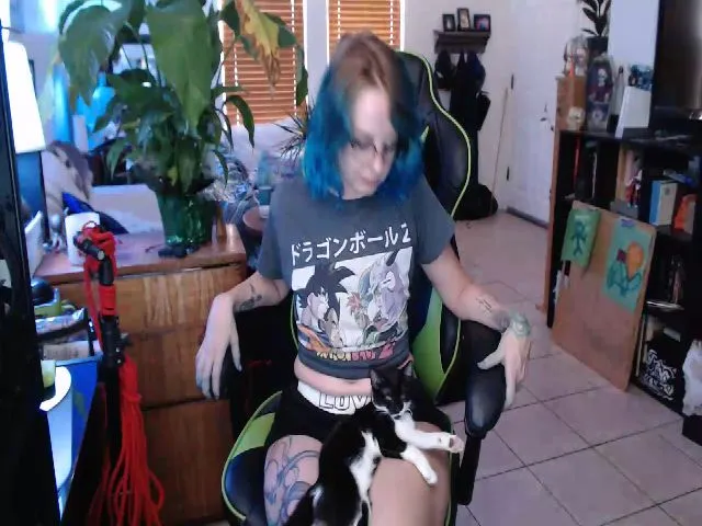 Live sex webcam photo for KinzySuicide #260832905