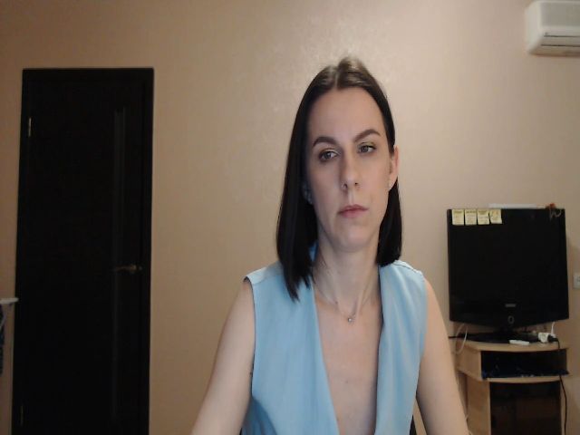 Live sex webcam photo for CandyJylie #258947775