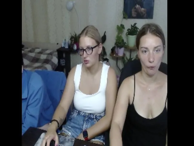 Live sex webcam photo for UrBlack_Kitty #254051724