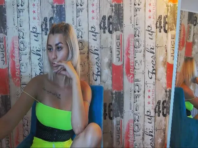 Live sex webcam photo for RubbyKalifha #262571635