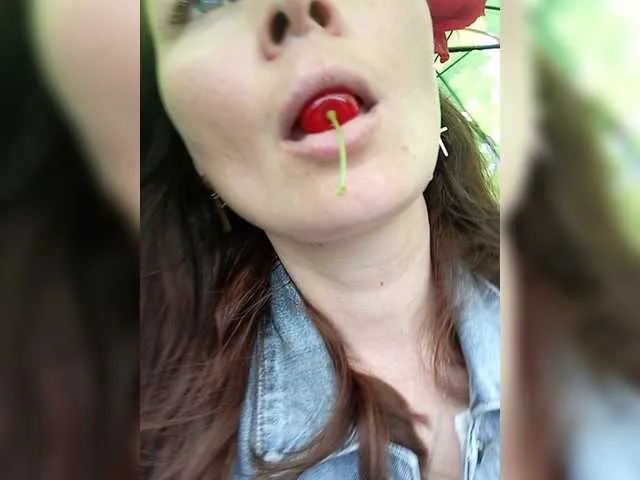 Live sex webcam photo for Katerinagreiz #248214750