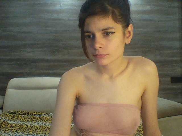 Live sex webcam photo for DirtyUp #245953106