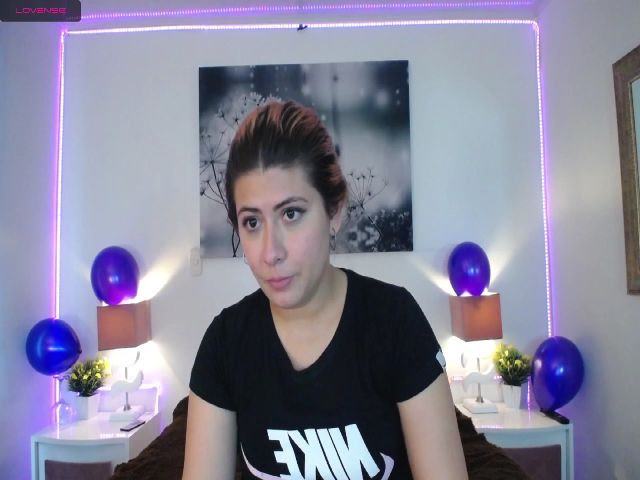 Live sex webcam photo for NicolSaenz #262190079