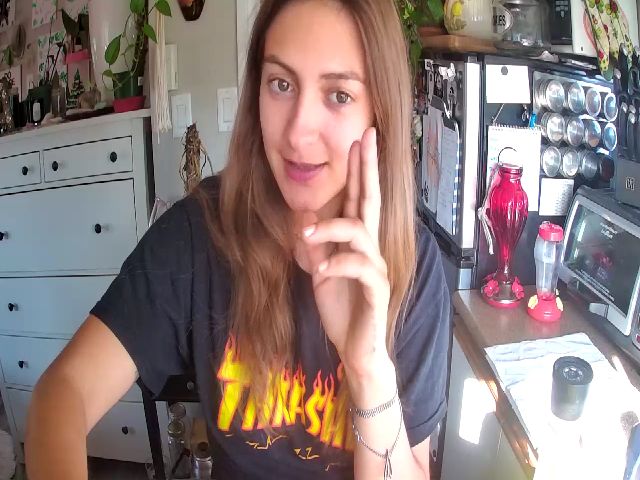 Live sex webcam photo for Sexylexi211 #263330415