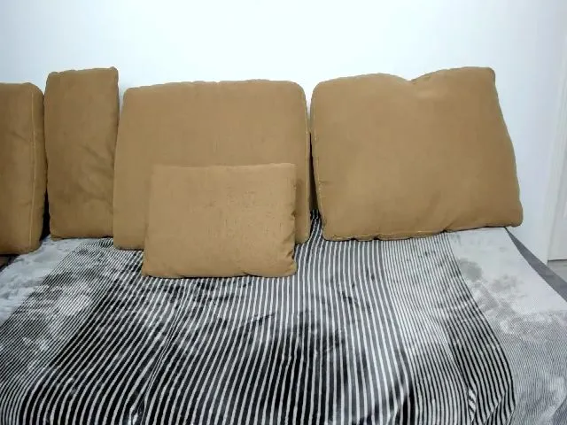 Live sex webcam photo for Jessy4Lovex #263804658