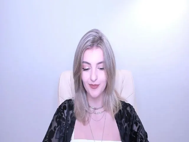 Live sex webcam photo for HelelGretta #252627388