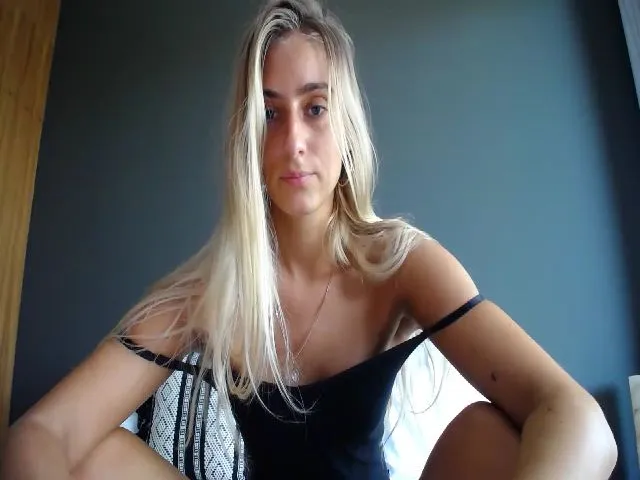 Live sex webcam photo for Vodka_Queen #252880977
