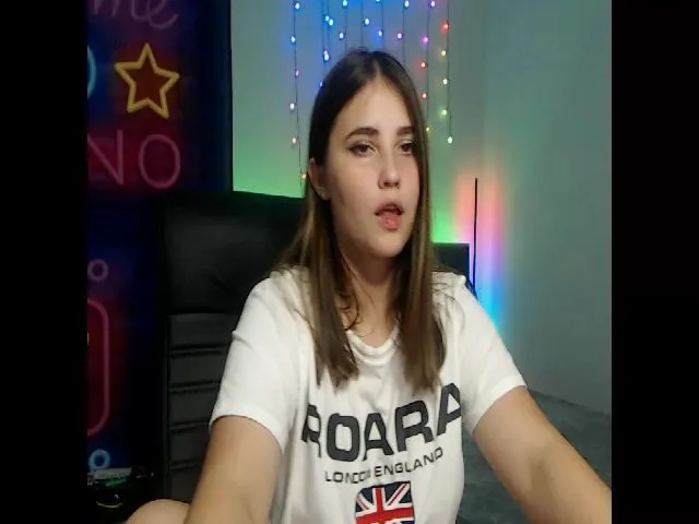 Live sex webcam photo for JessLon #258907371