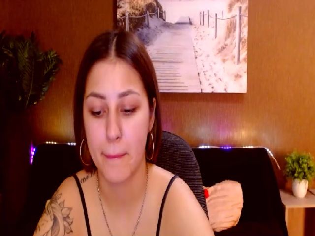 Live sex webcam photo for MsDream_ #254729571