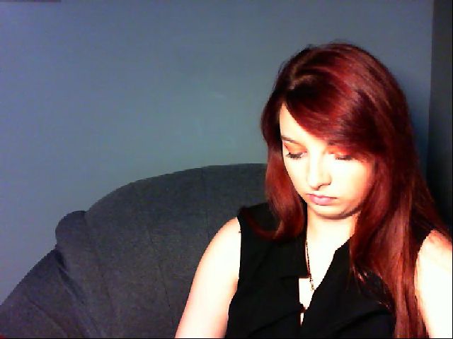 Live sex webcam photo for VirginLuna18 #264397006