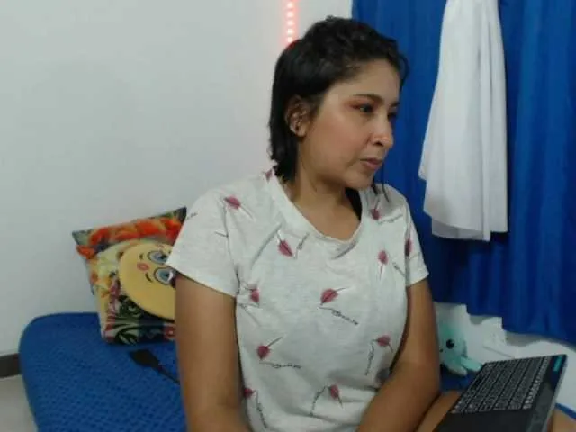 Live sex webcam photo for tatianazae #241209997