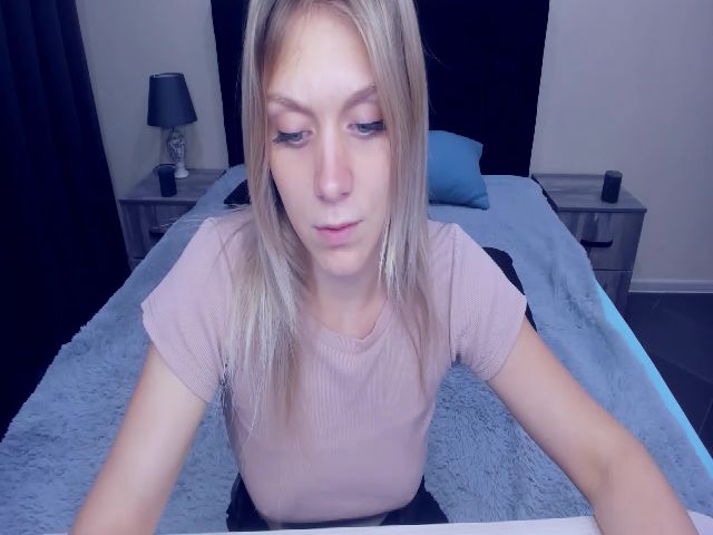 Live sex webcam photo for MeganKind #256805649