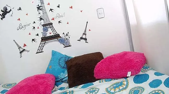Live sex webcam photo for sharlotte_09 #242633513