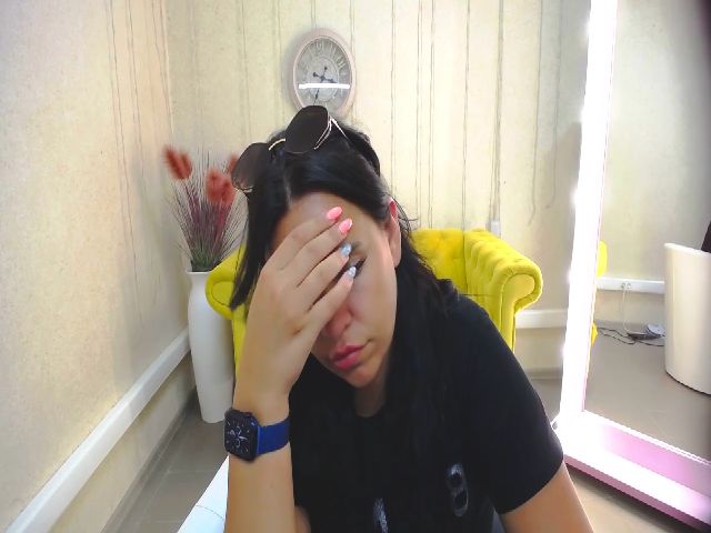 Live sex webcam photo for MS_Steele #259904272