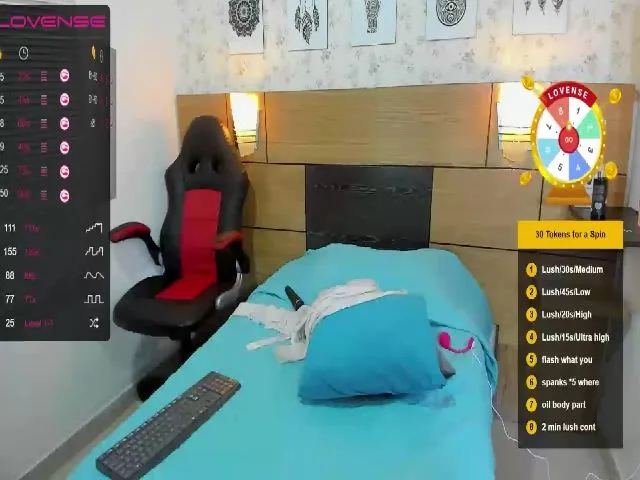 Live sex webcam photo for Kloemss #262132336