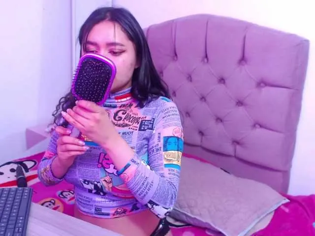 Live sex webcam photo for scarlet-gold #261189812