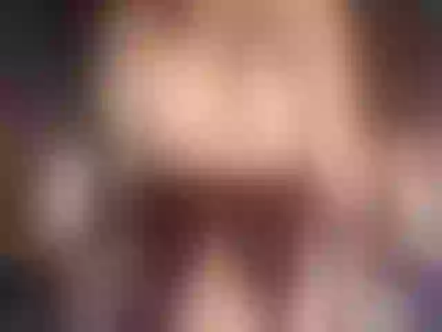 Live sex webcam photo for AngieVedder #260059934