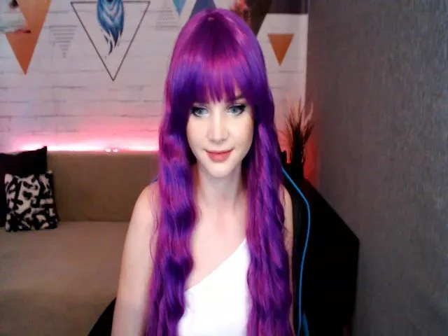 Live sex webcam photo for MonicaHigh #252718582