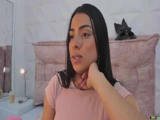 Live sex webcam photo for Kendry_ #261737156