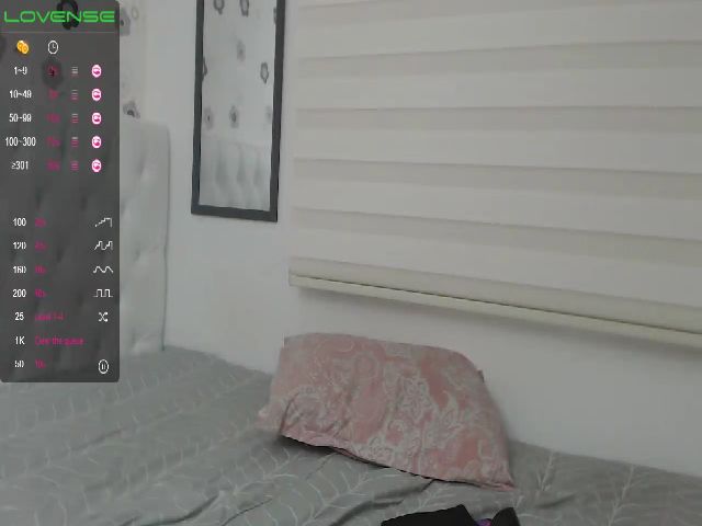 Live sex webcam photo for tanned_cutiee #264440669