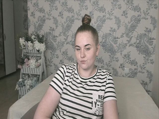 Live sex webcam photo for EllaBrix #254767865