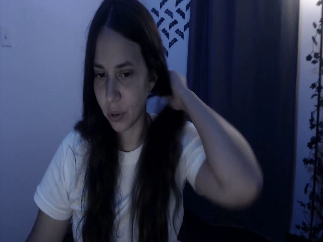 Live sex webcam photo for LadyMarceline #257988438