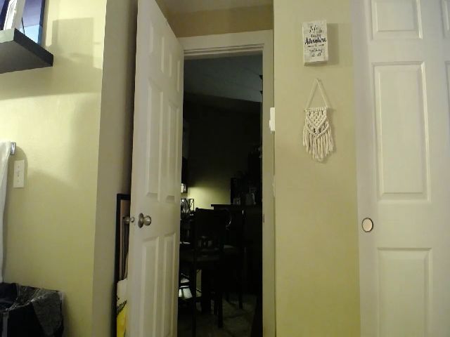 Live sex webcam photo for JSweetsXXX #253311851