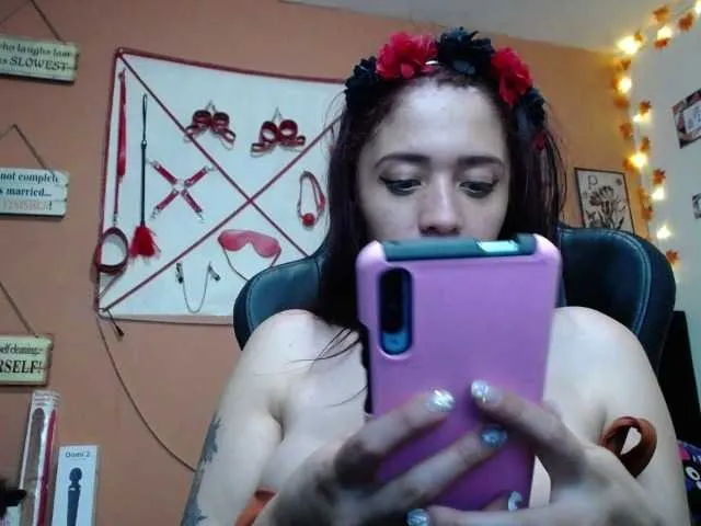 Live sex webcam photo for melanyissabel #251540143