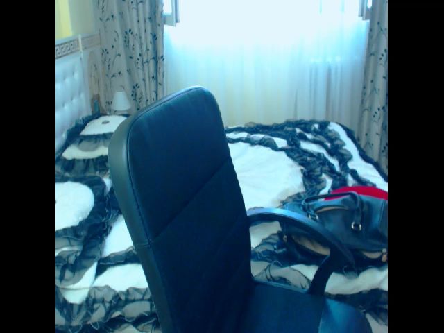 Live sex webcam photo for SonyaHotMilf #254756289