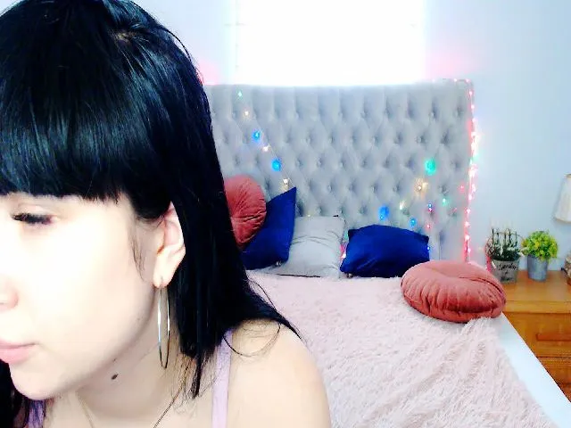 Live sex webcam photo for DiamondEva_ #254456670