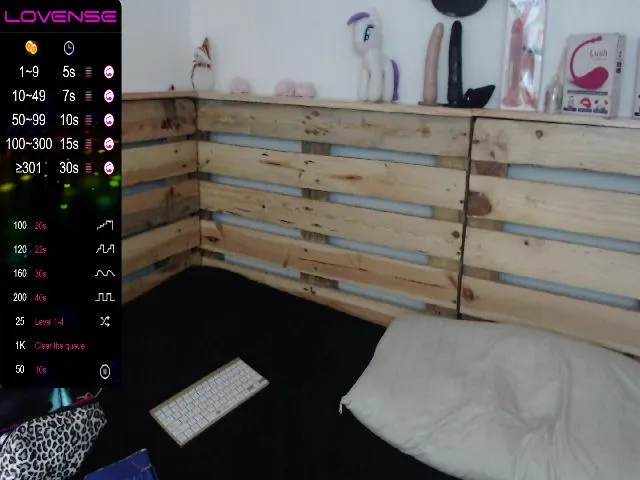 Live sex webcam photo for Valeriafiery #253231887
