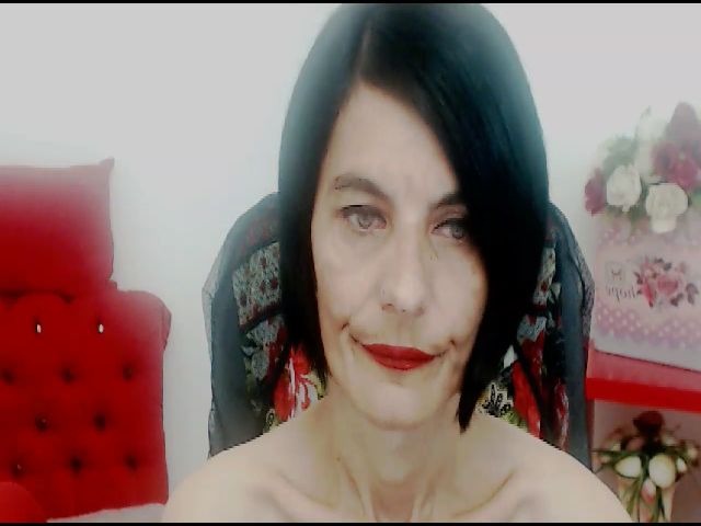 Live sex webcam photo for BestBangMilf #259753693