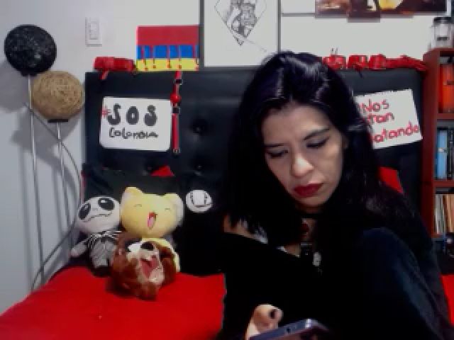 Live sex webcam photo for MilfKatty #254050015