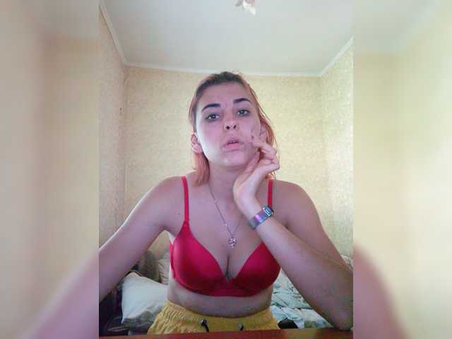 Live sex webcam photo for Polly40 #247827922