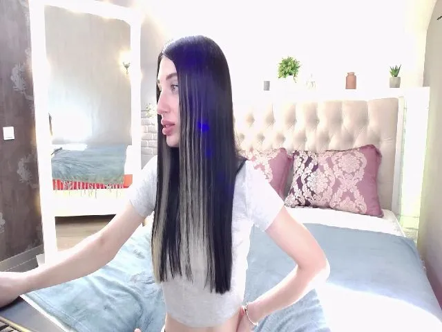 Live sex webcam photo for EllaGood #262551443