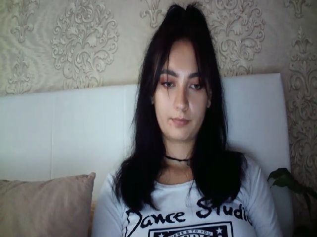 Live sex webcam photo for lolly_hollyy #263651290