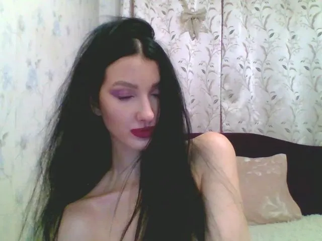 Live sex webcam photo for GirlPlayy #261110976