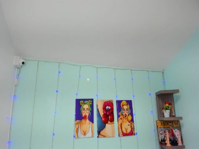 Live sex webcam photo for JENELOTIZZ #260186156